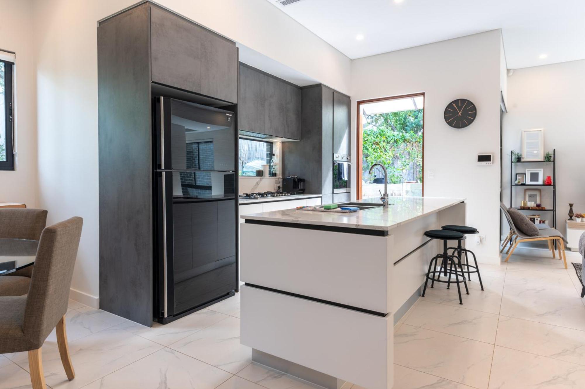 Modern 3-bed Townhouse With Alfresco Dining & Bbq * Sydney